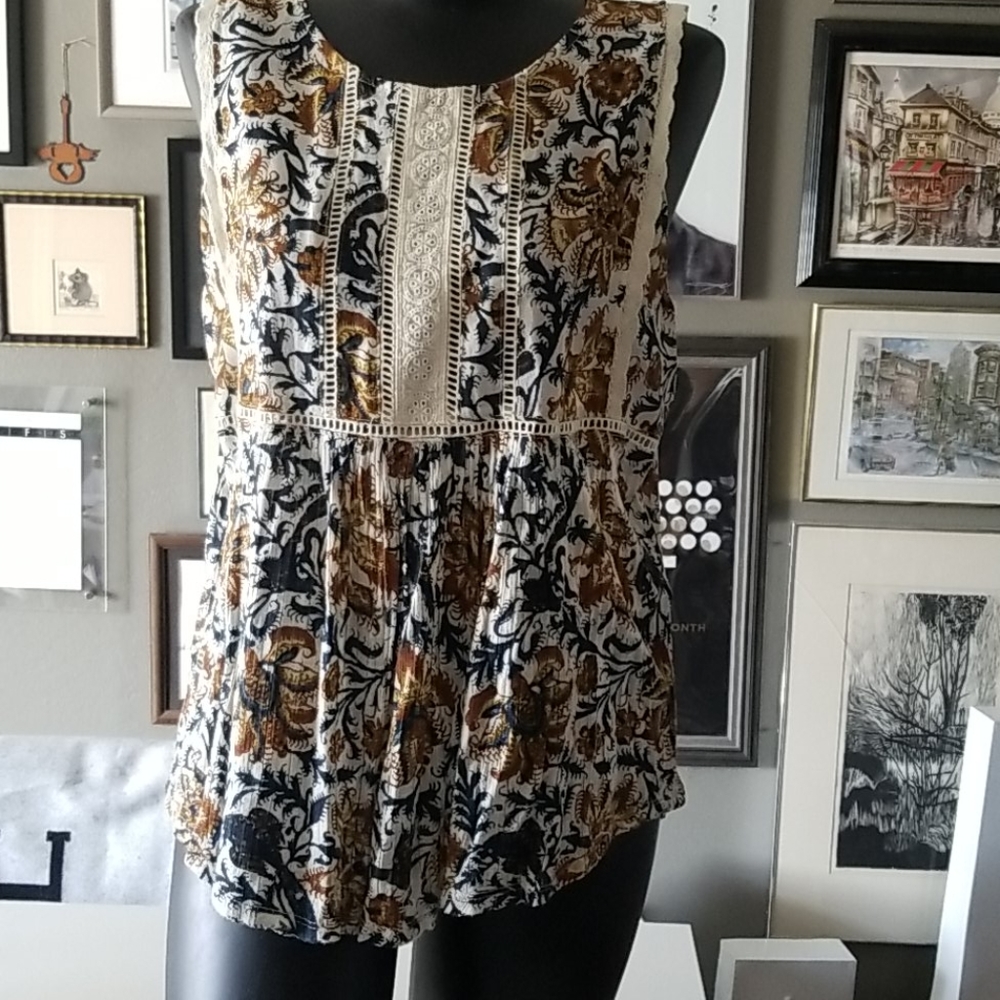 LUCKY BRAND top
